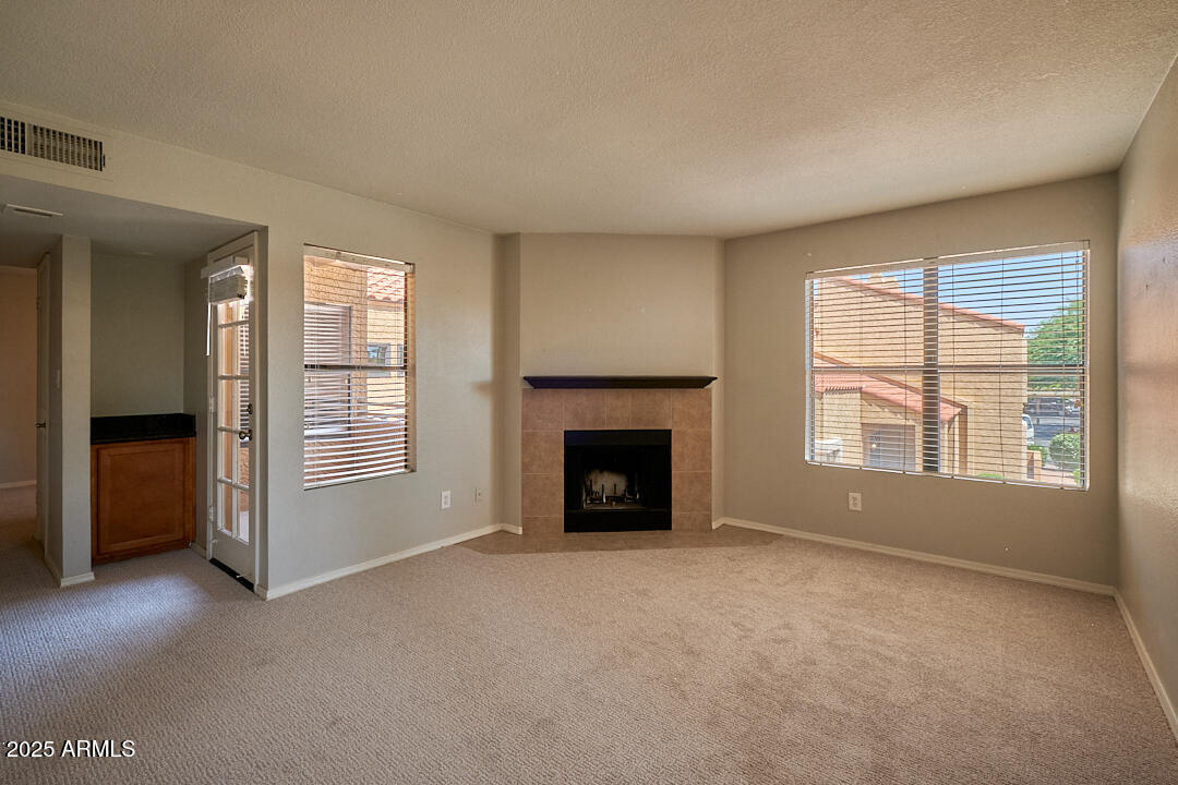 8787 E MOUNTAIN VIEW Road 2038