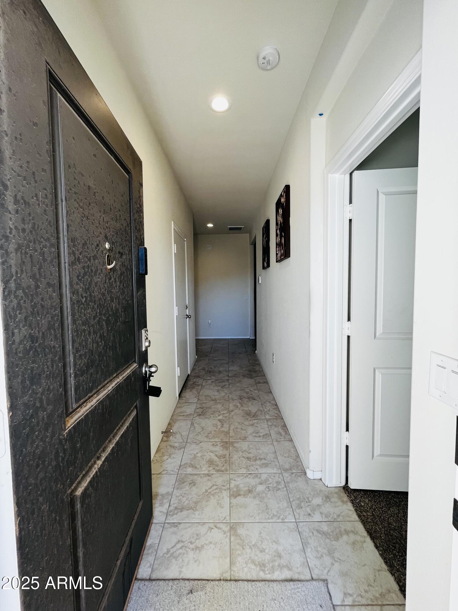 4662 W NUTMEG Avenue