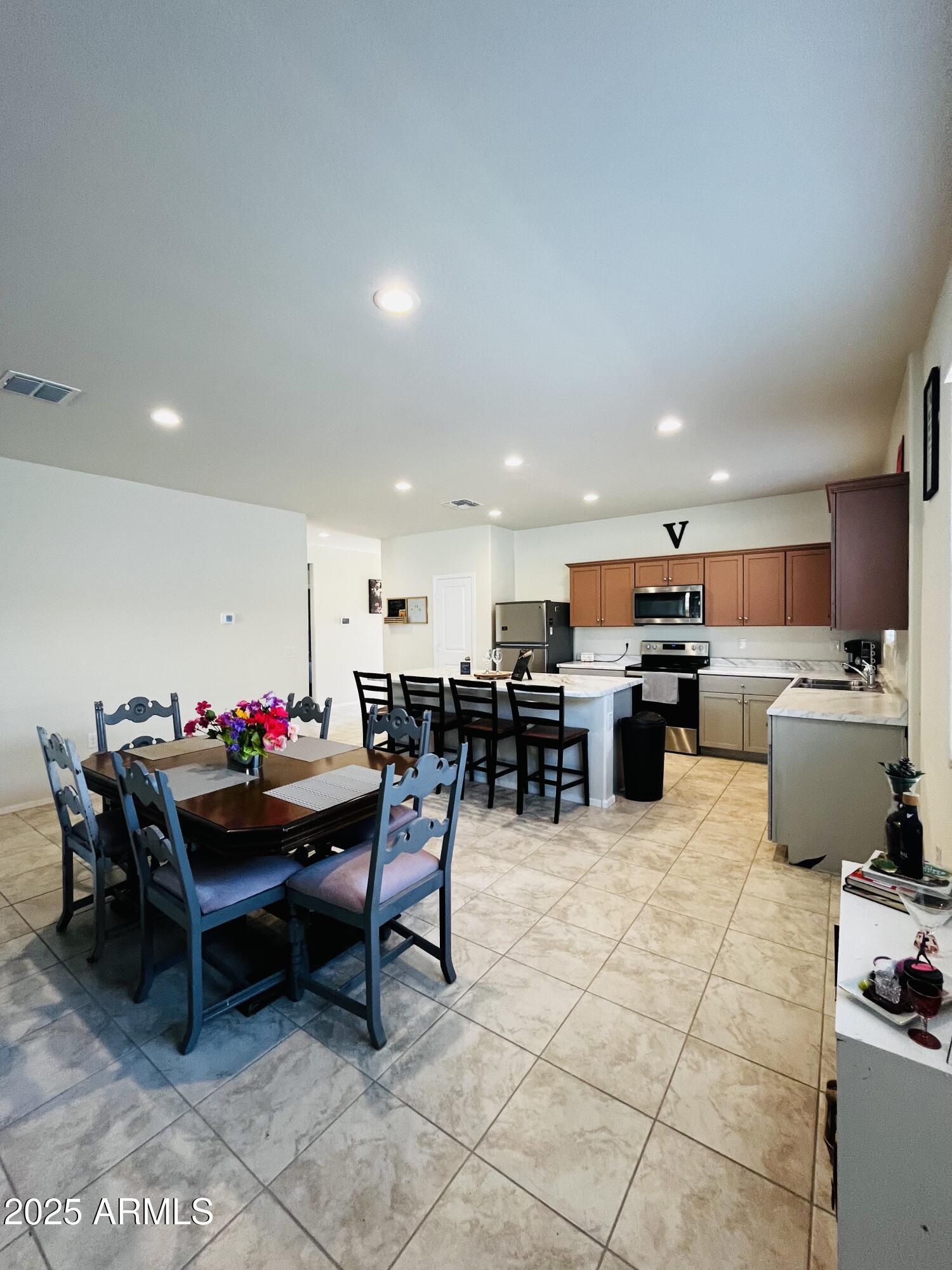 4662 W NUTMEG Avenue