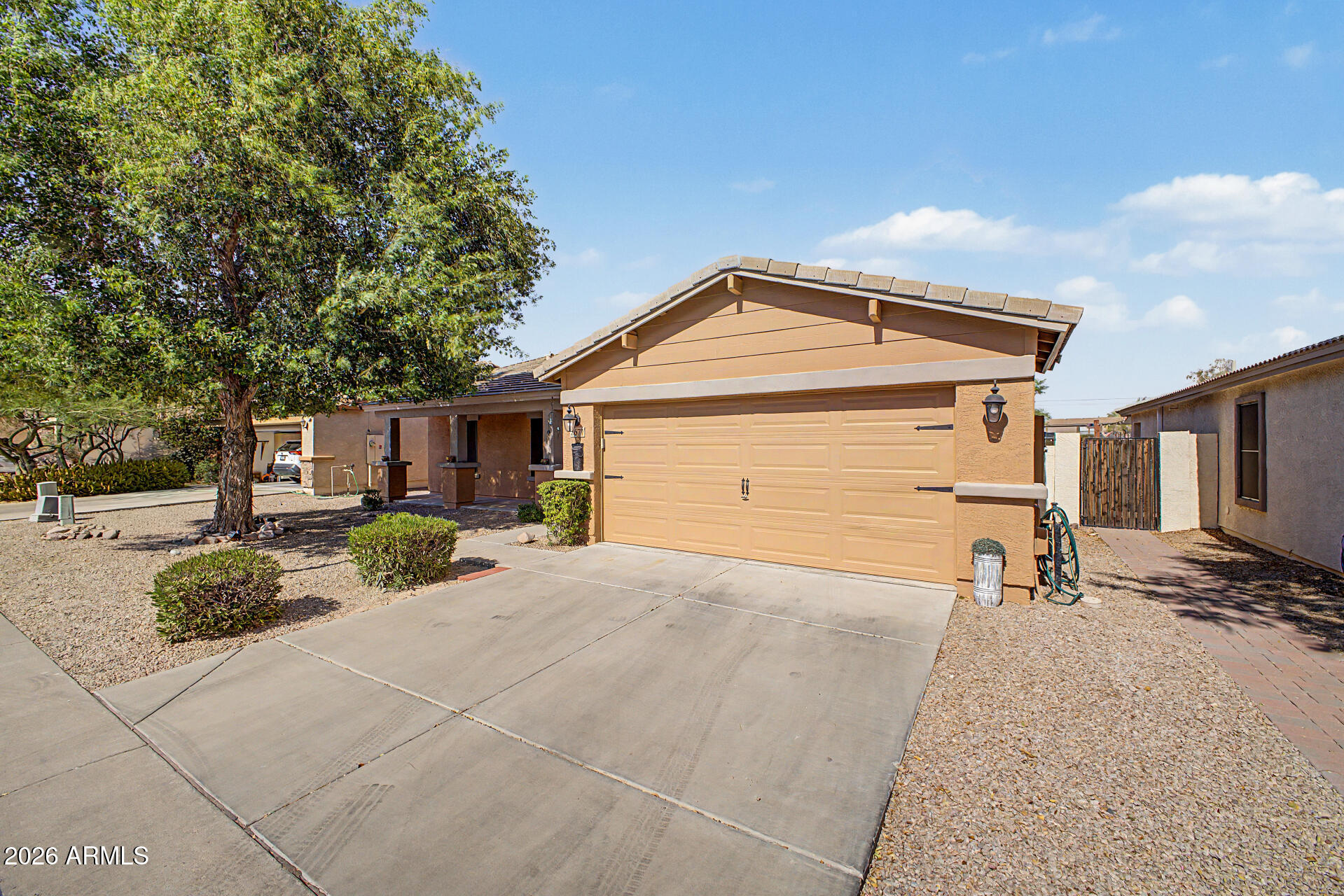2677 S CONESTOGA Road