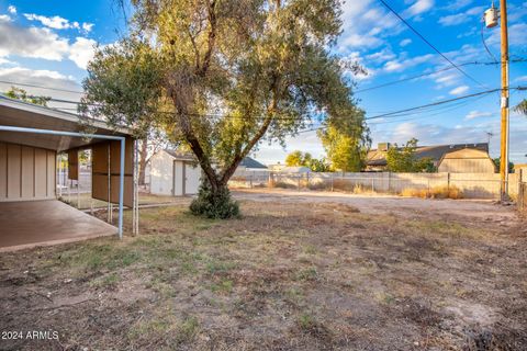 A home in Arizona City