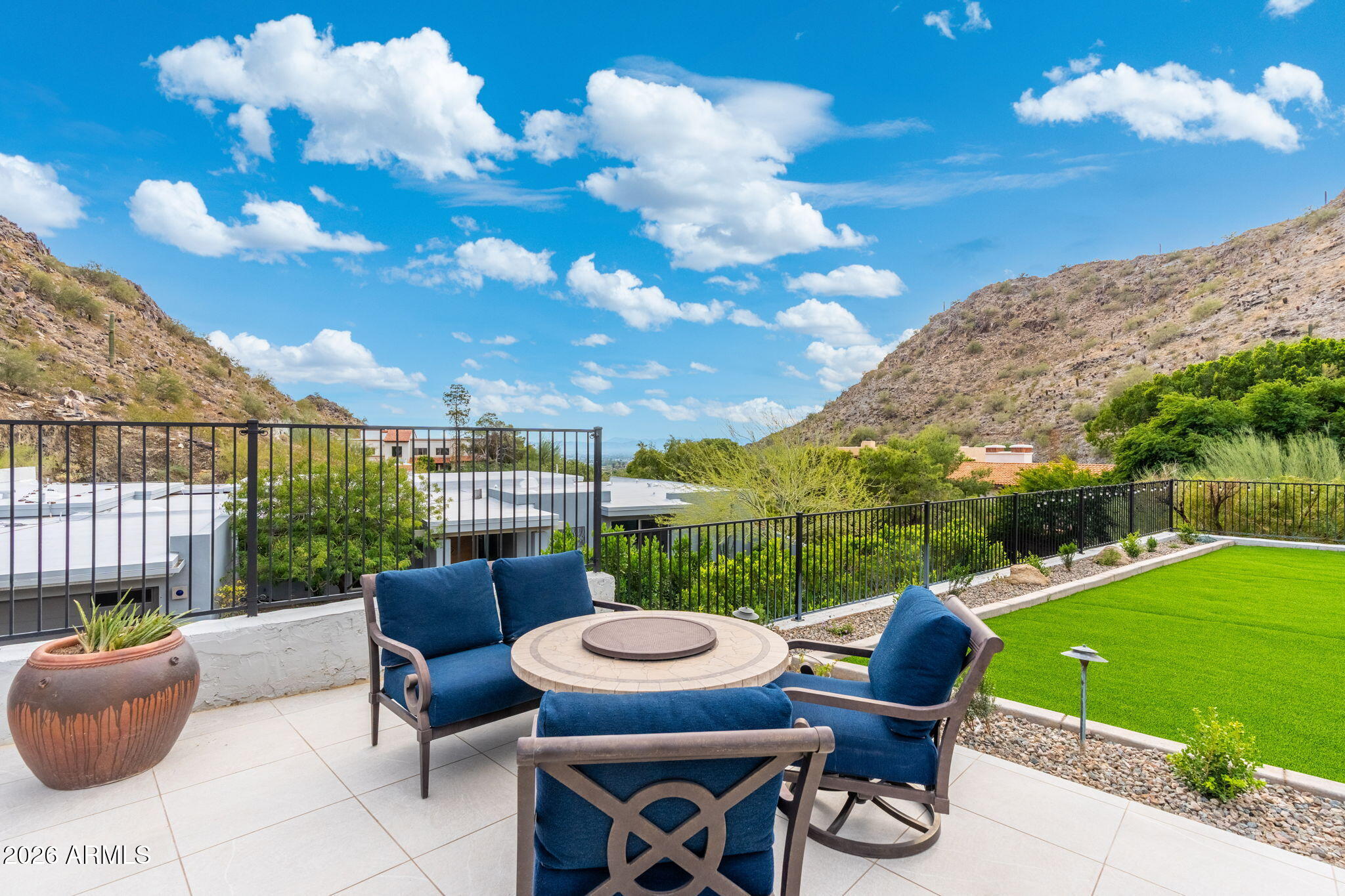 3500 E LINCOLN Drive 22