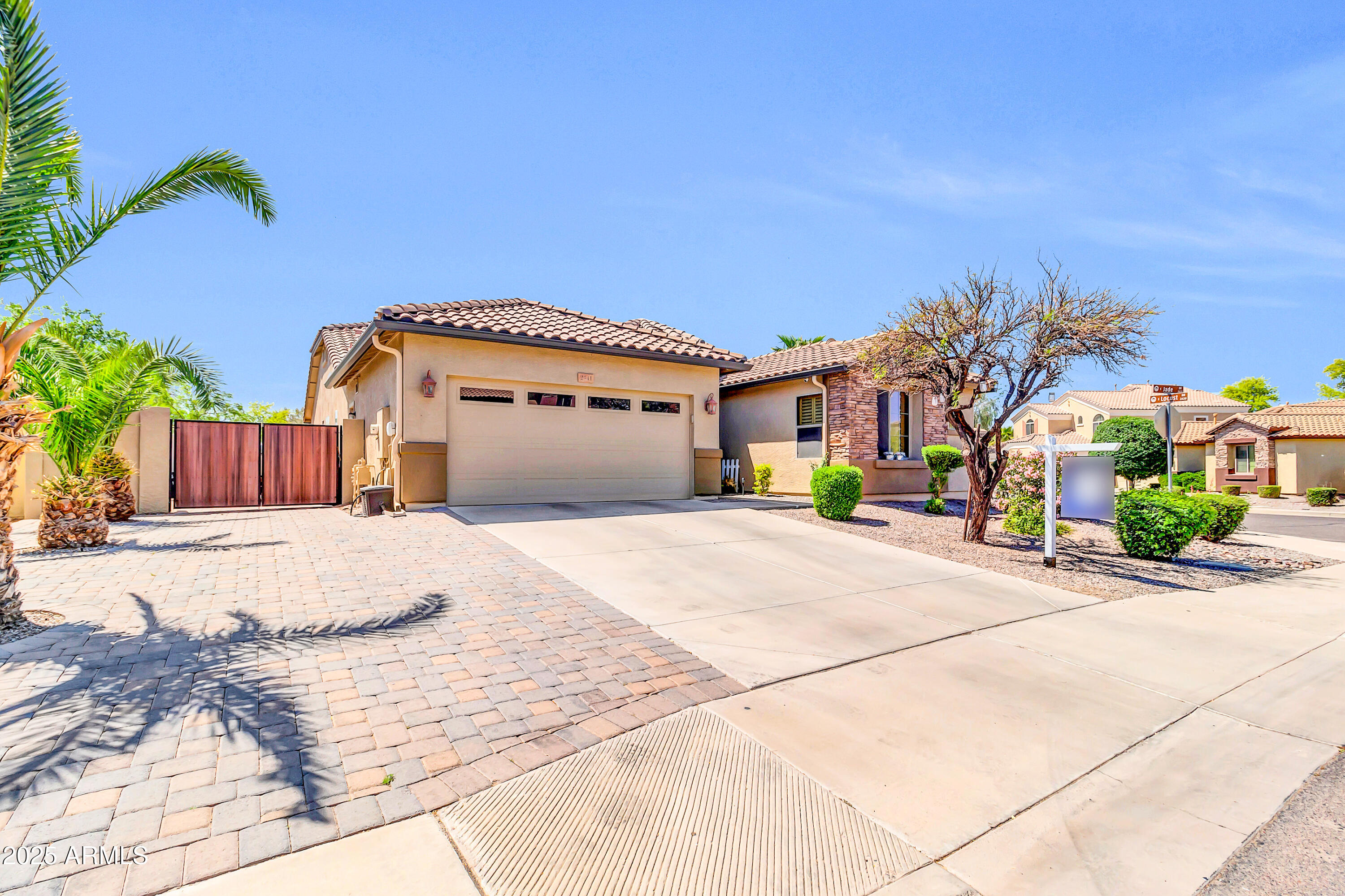 2441 E JADE Drive