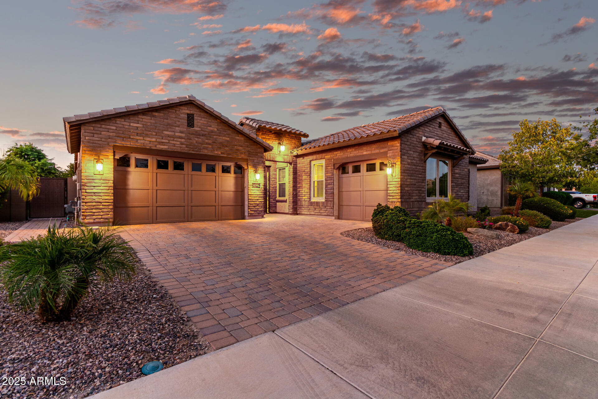 22296 E MAYA Road