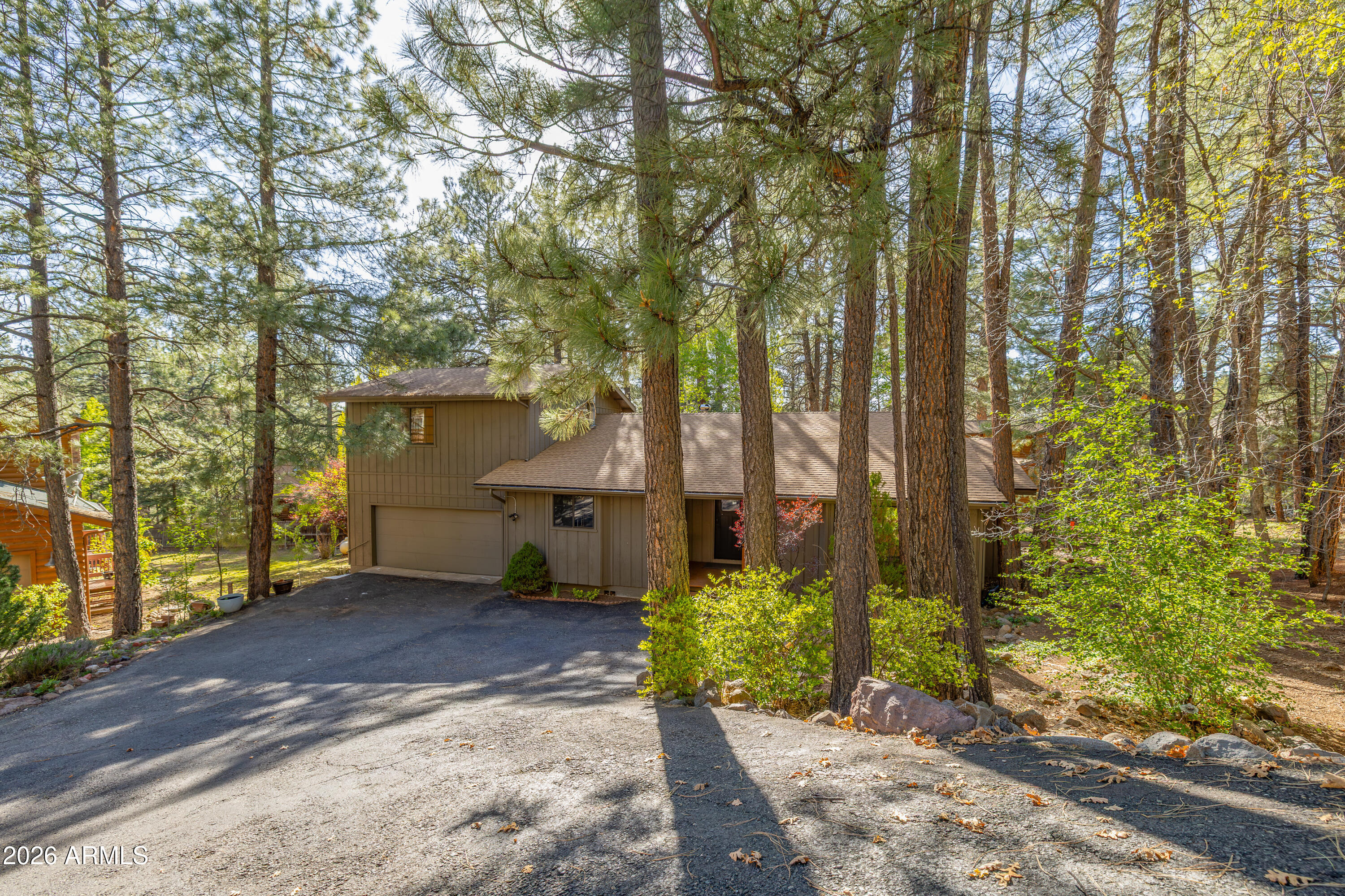 1253 E Raintree Place