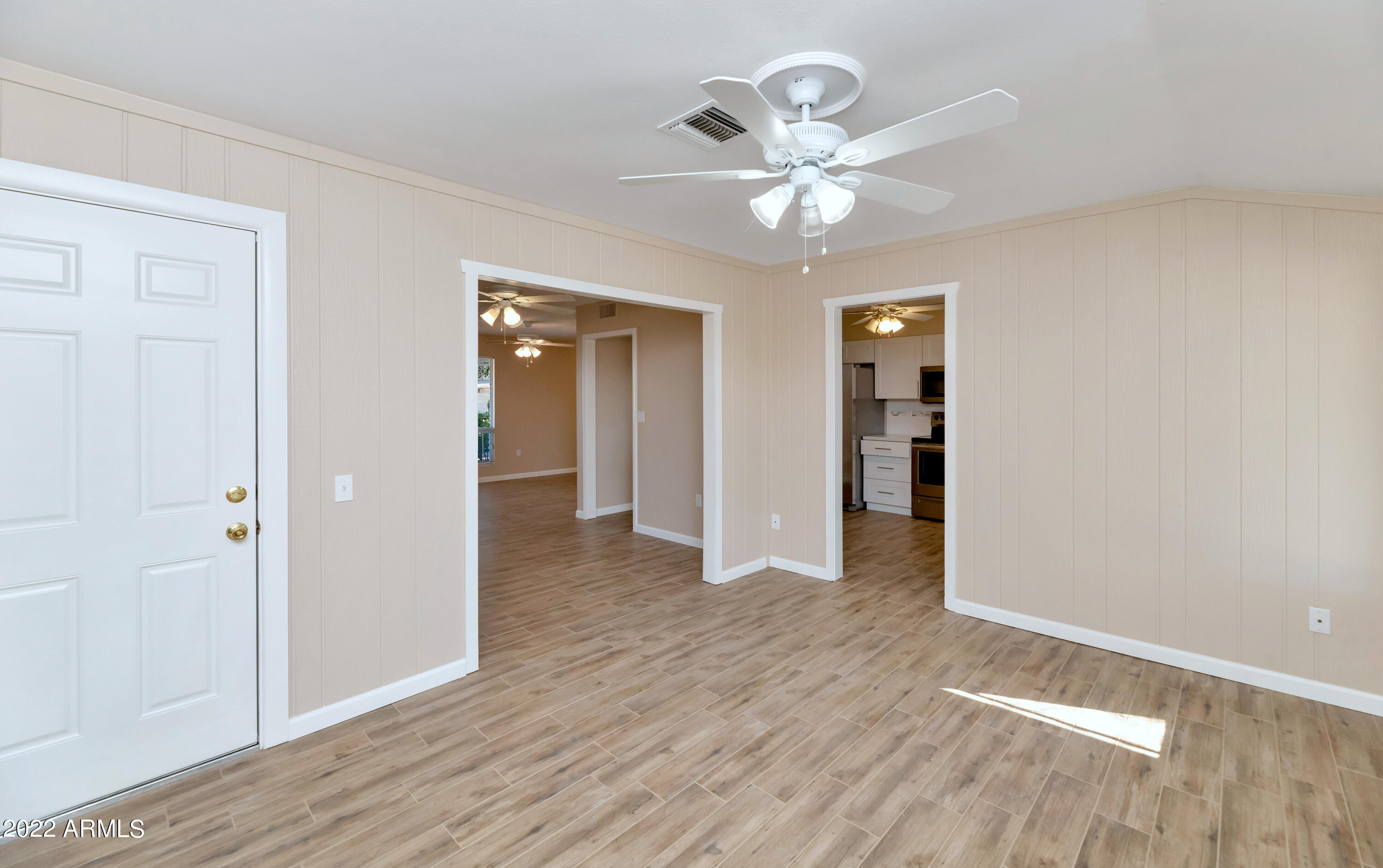 9916 W KINGSWOOD Circle