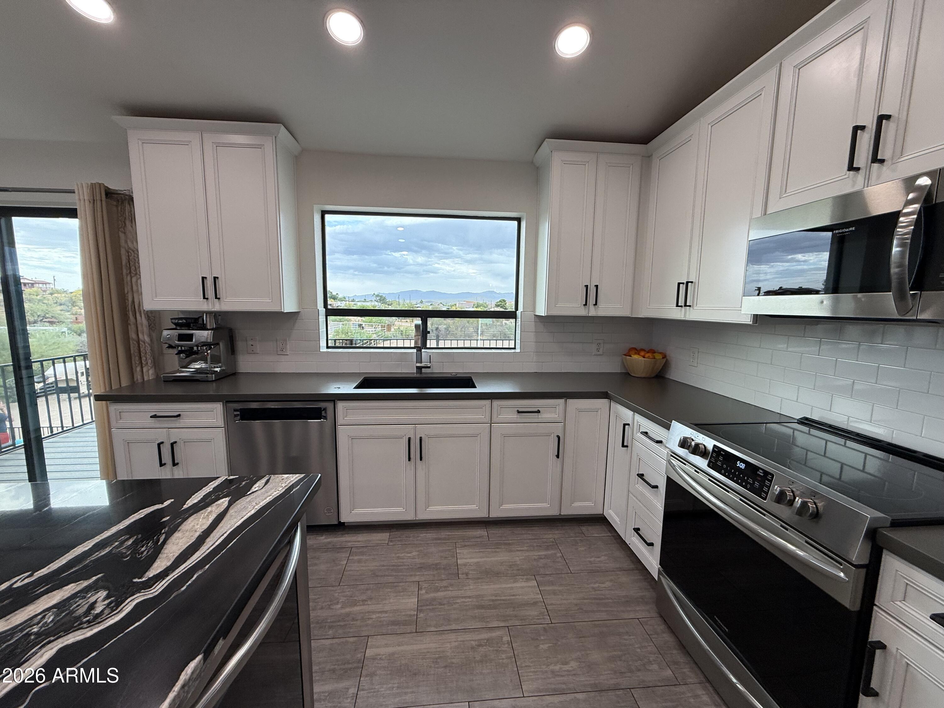 830 S Vulture Mine Road