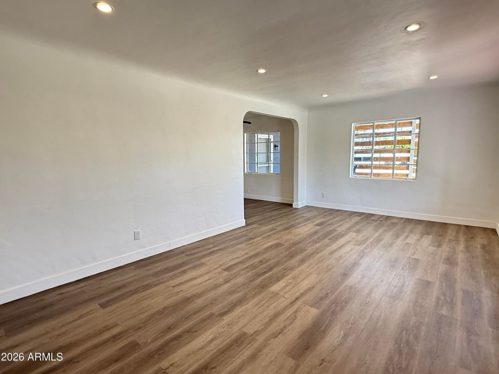 Photo of 102 W 8th Place, Mesa, AZ 85201 (MLS # 6996213)