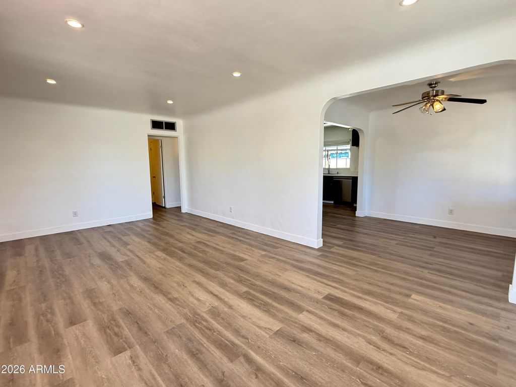Photo of 102 W 8th Place, Mesa, AZ 85201 (MLS # 6996213)