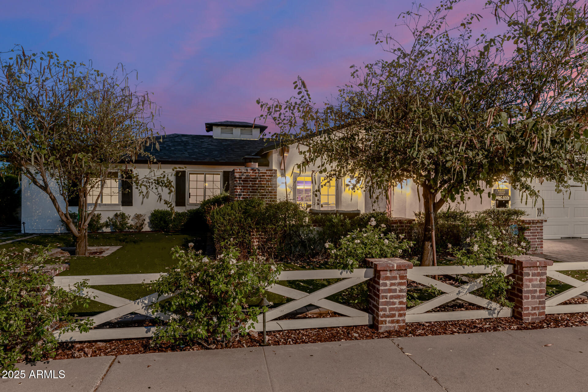 4021 E GLENROSA Avenue