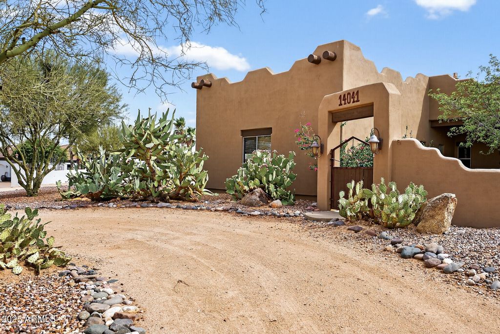 Photo of 14041 E Bajada Drive, Scottsdale, AZ 85262 (MLS # 6950451)