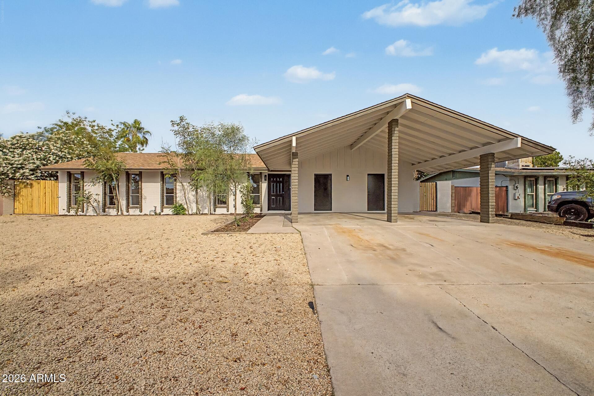 12629 N ROSEWOOD Avenue