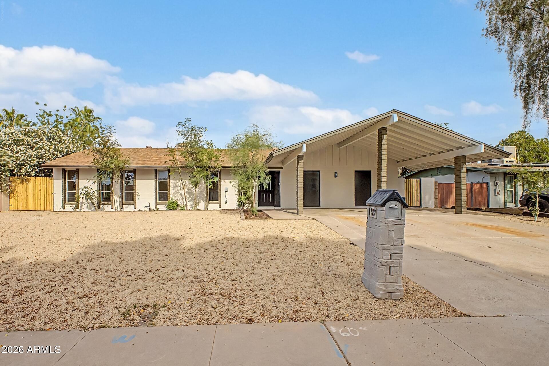 12629 N ROSEWOOD Avenue