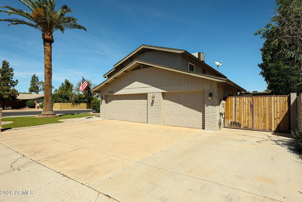 Photo of 1462 W Lindner Avenue, Mesa, AZ 85202 (MLS # 7001144)