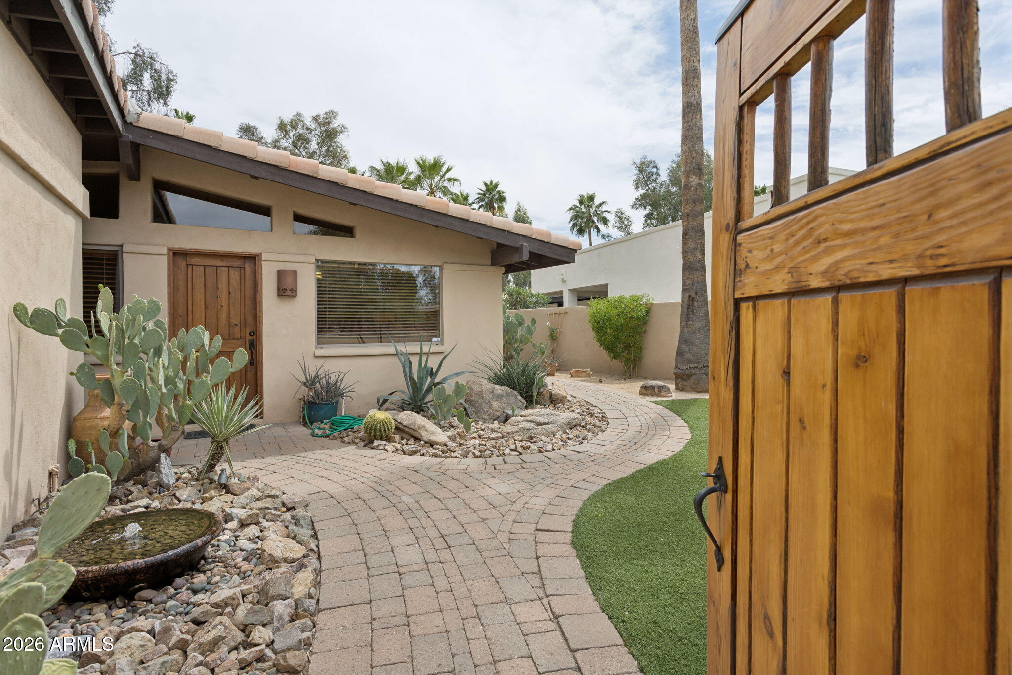 601 W GIBRALTAR Lane