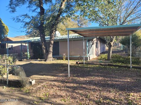 A home in Yarnell