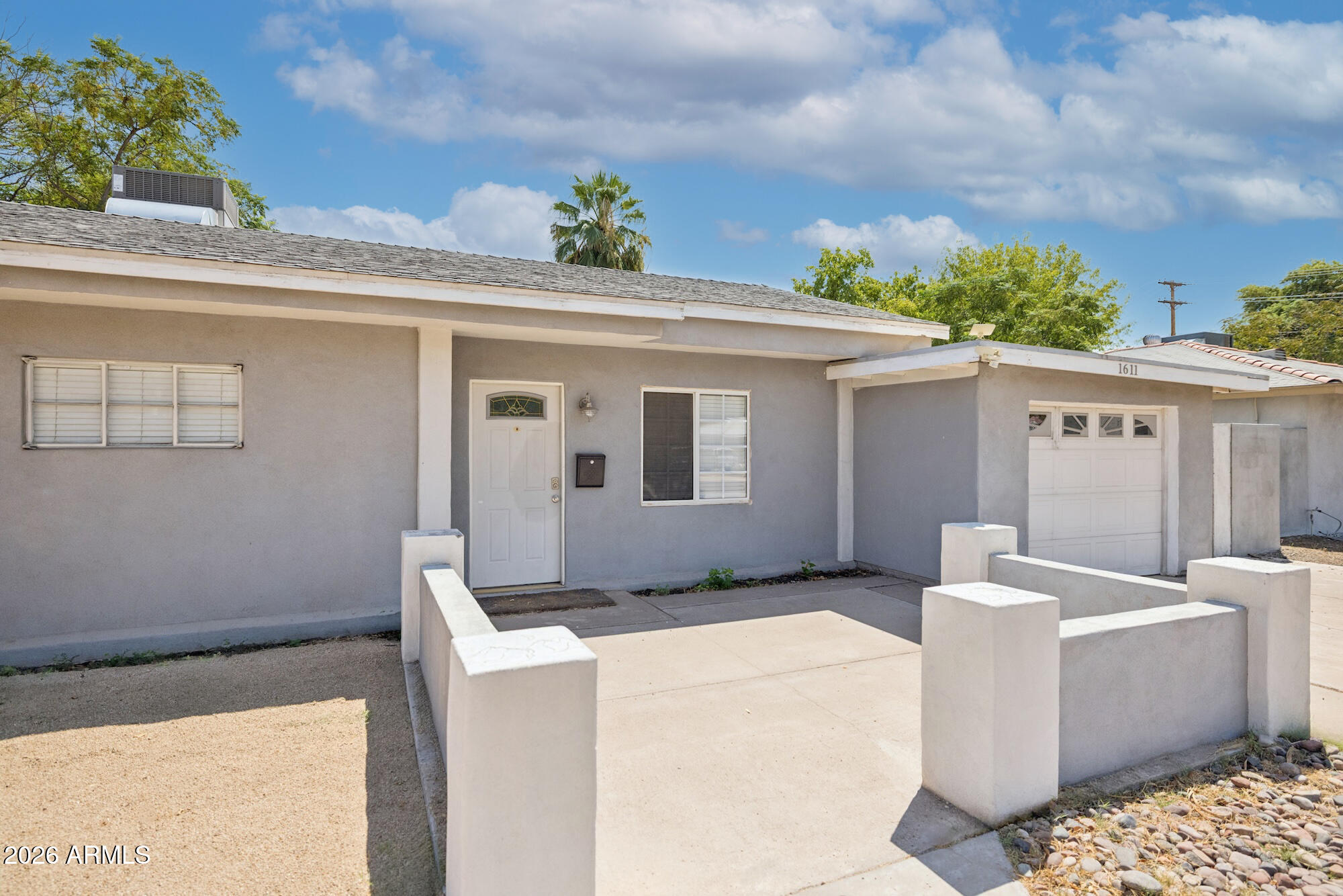 1611 E CEDAR Street