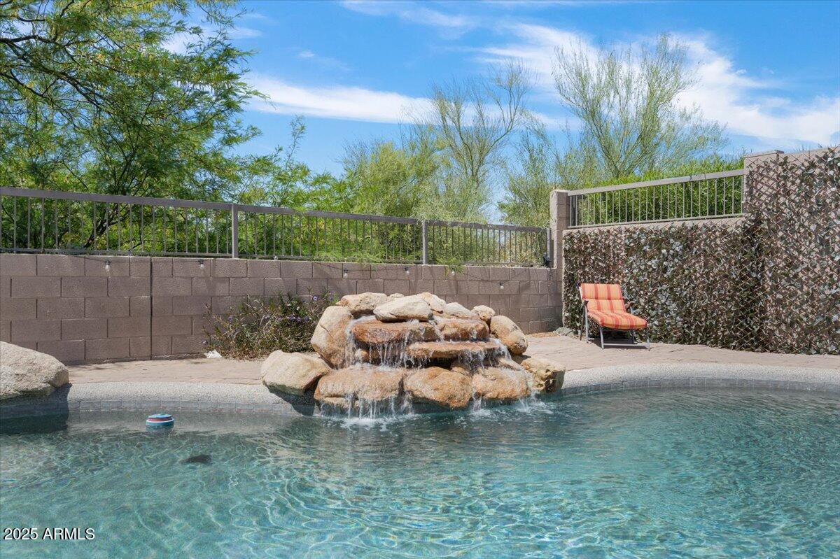3812 N BARRON --