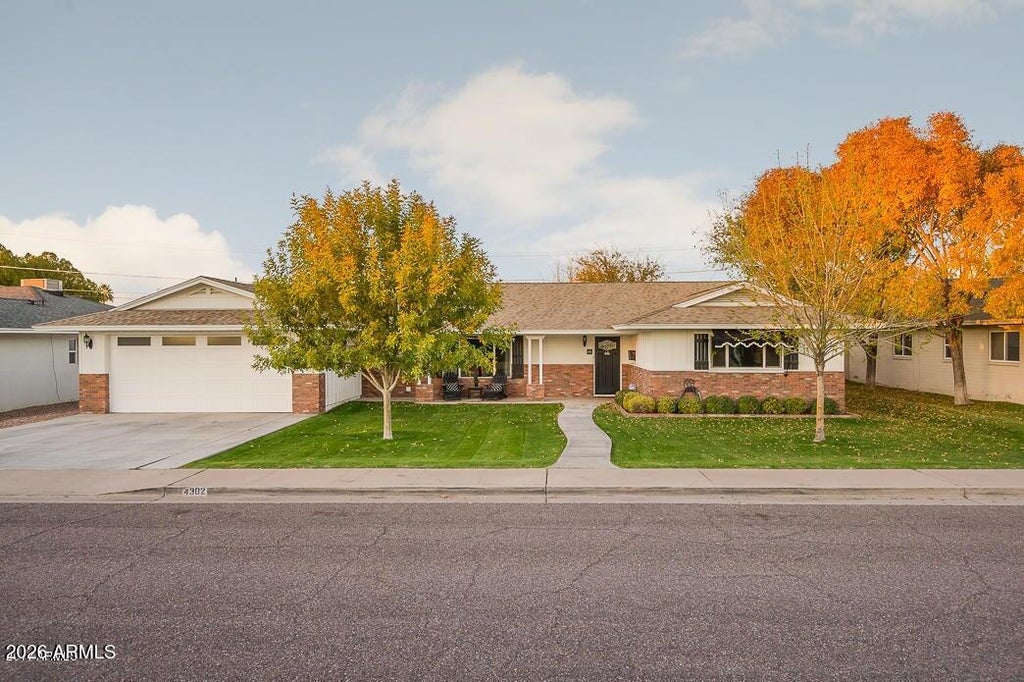 Photo of 4302 E Weldon Avenue, Phoenix, AZ 85018 (MLS # 7095574)