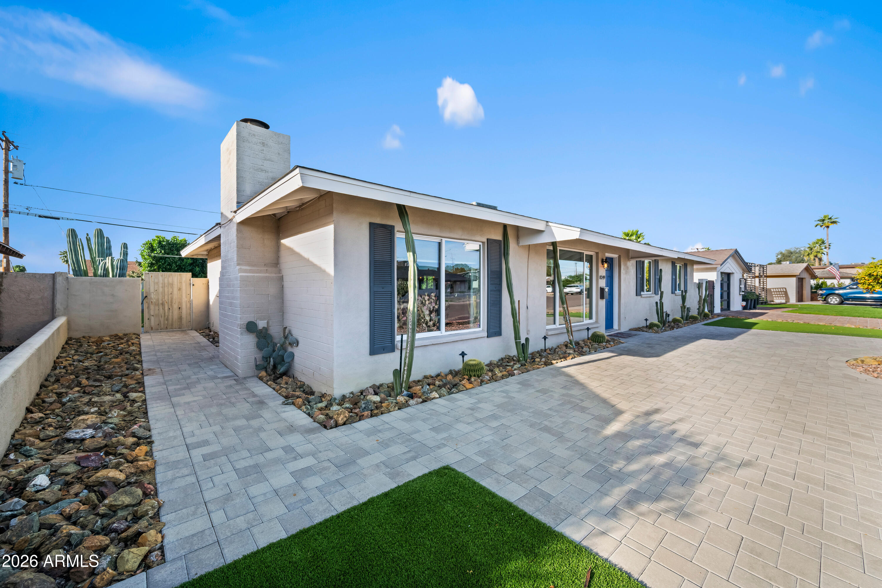 8249 E HUBBELL Street