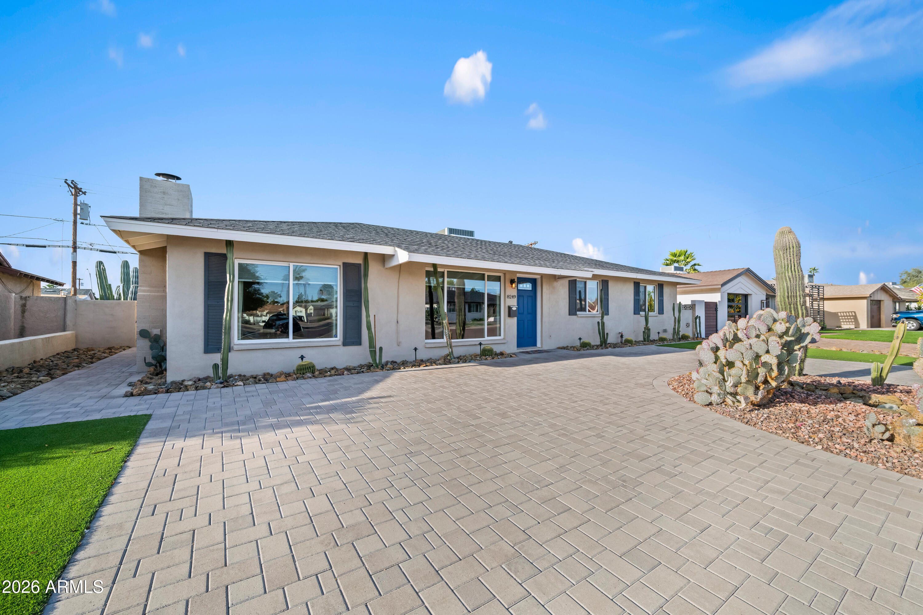 8249 E HUBBELL Street