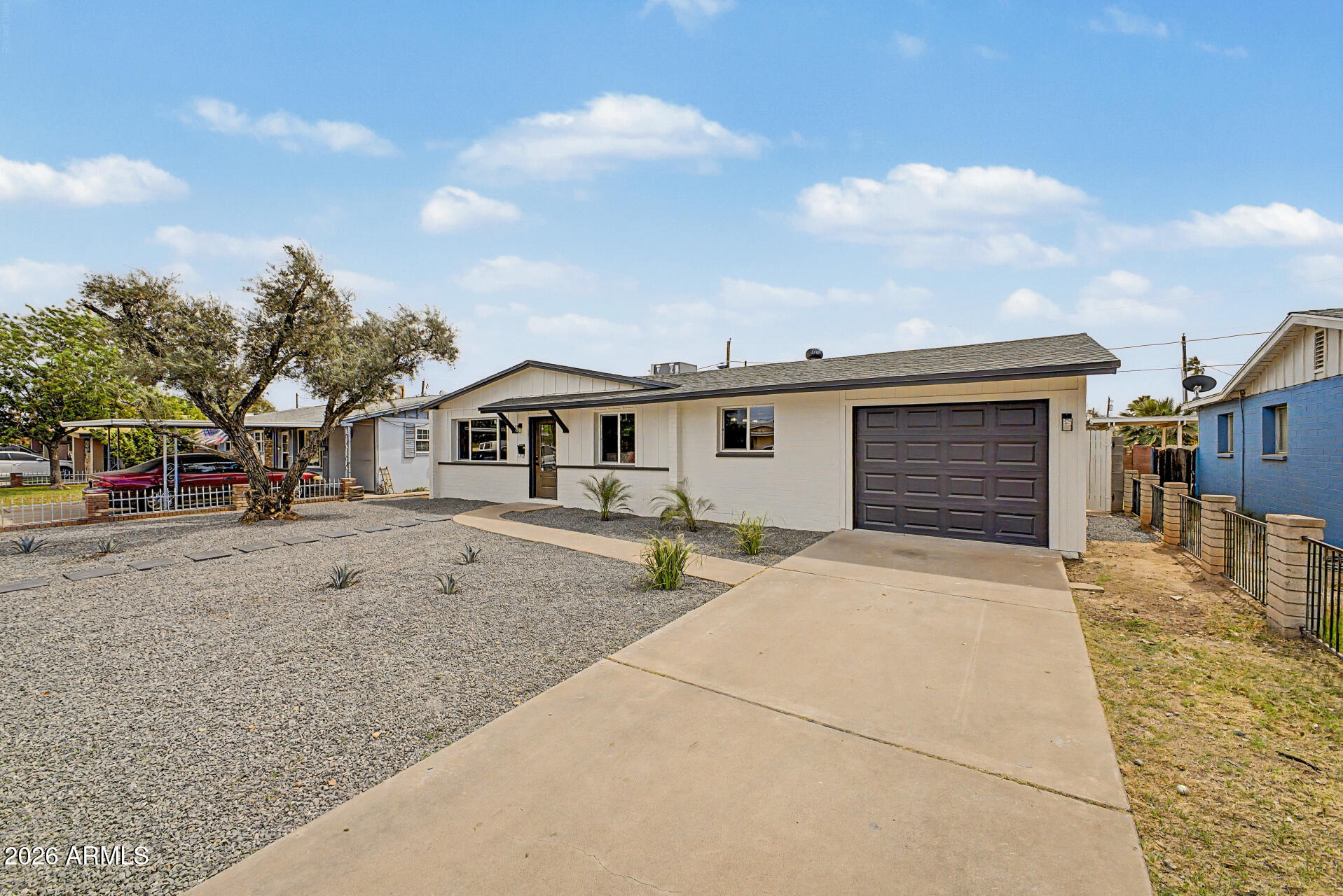 4923 W CYPRESS Street