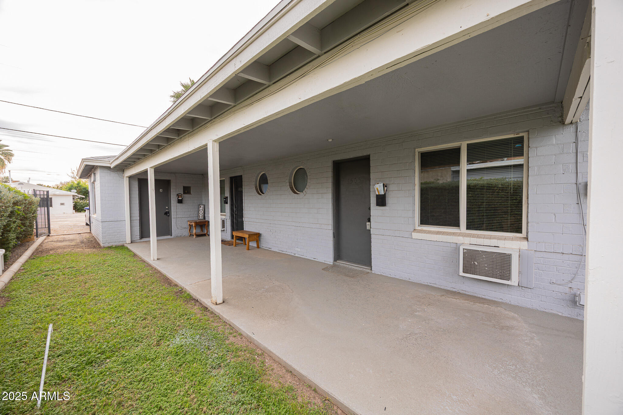 1505 E HARVARD Street B