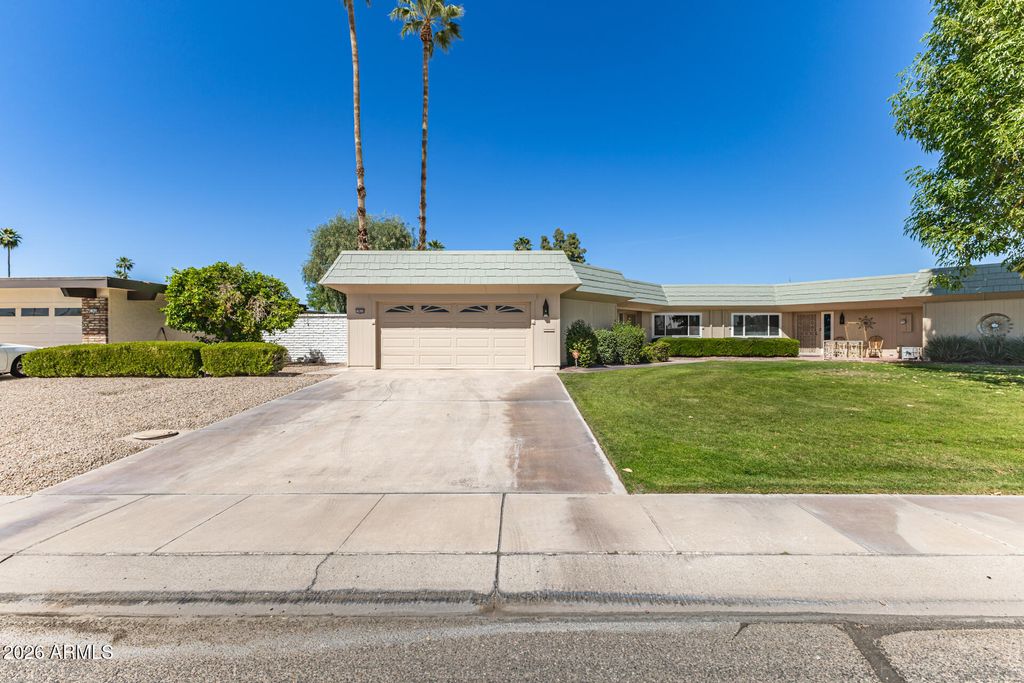 Photo of 10634 W Hutton Drive, Sun City, AZ 85351 (MLS # 7001375)