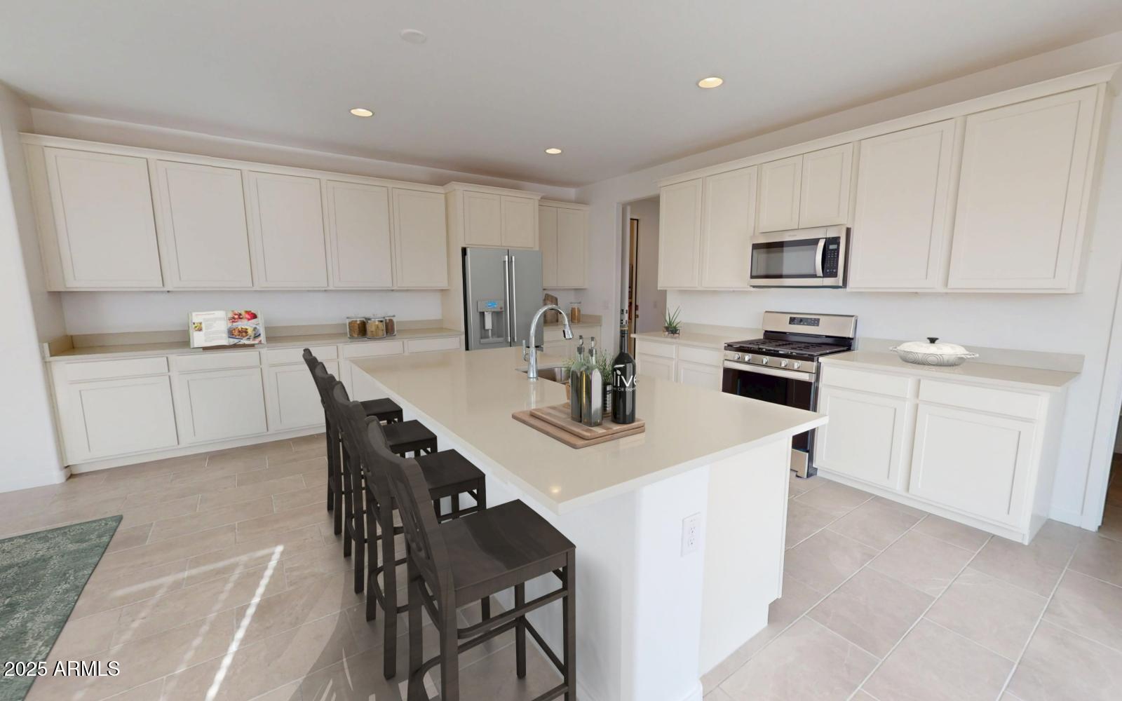 1228 W RIDGE Road