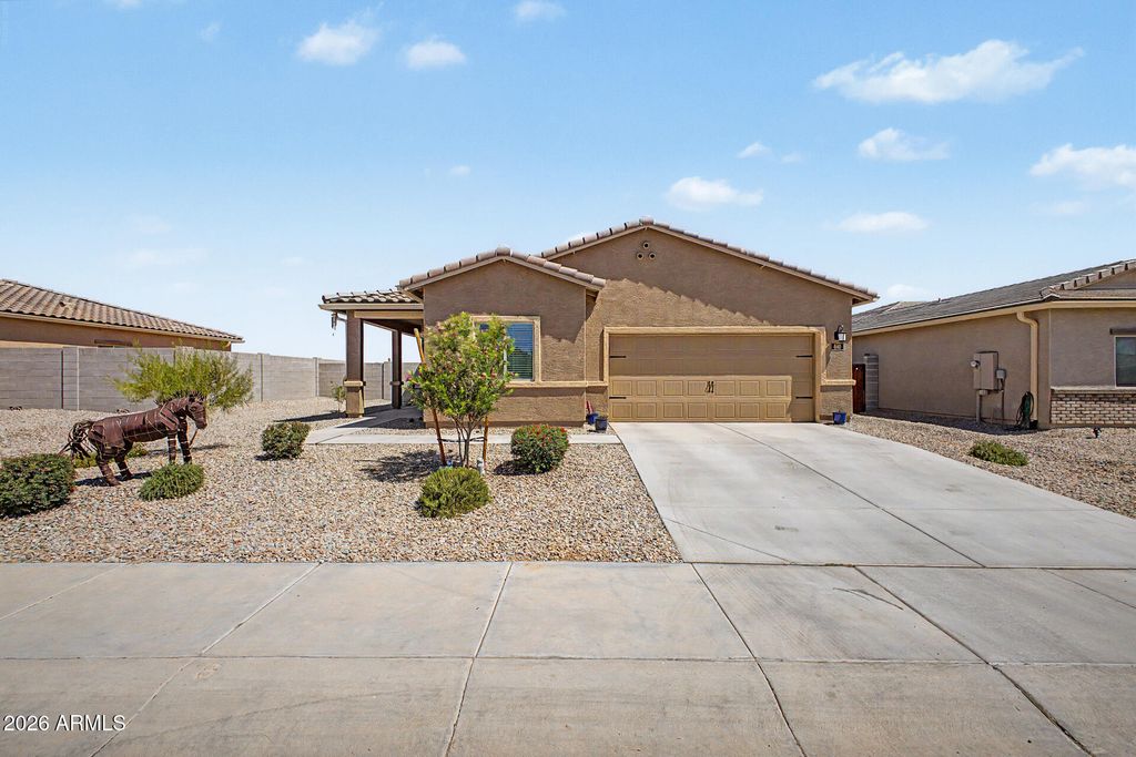 Photo of 640 N Crowned Dove Trail, Casa Grande, AZ 85122 (MLS # 7025942)
