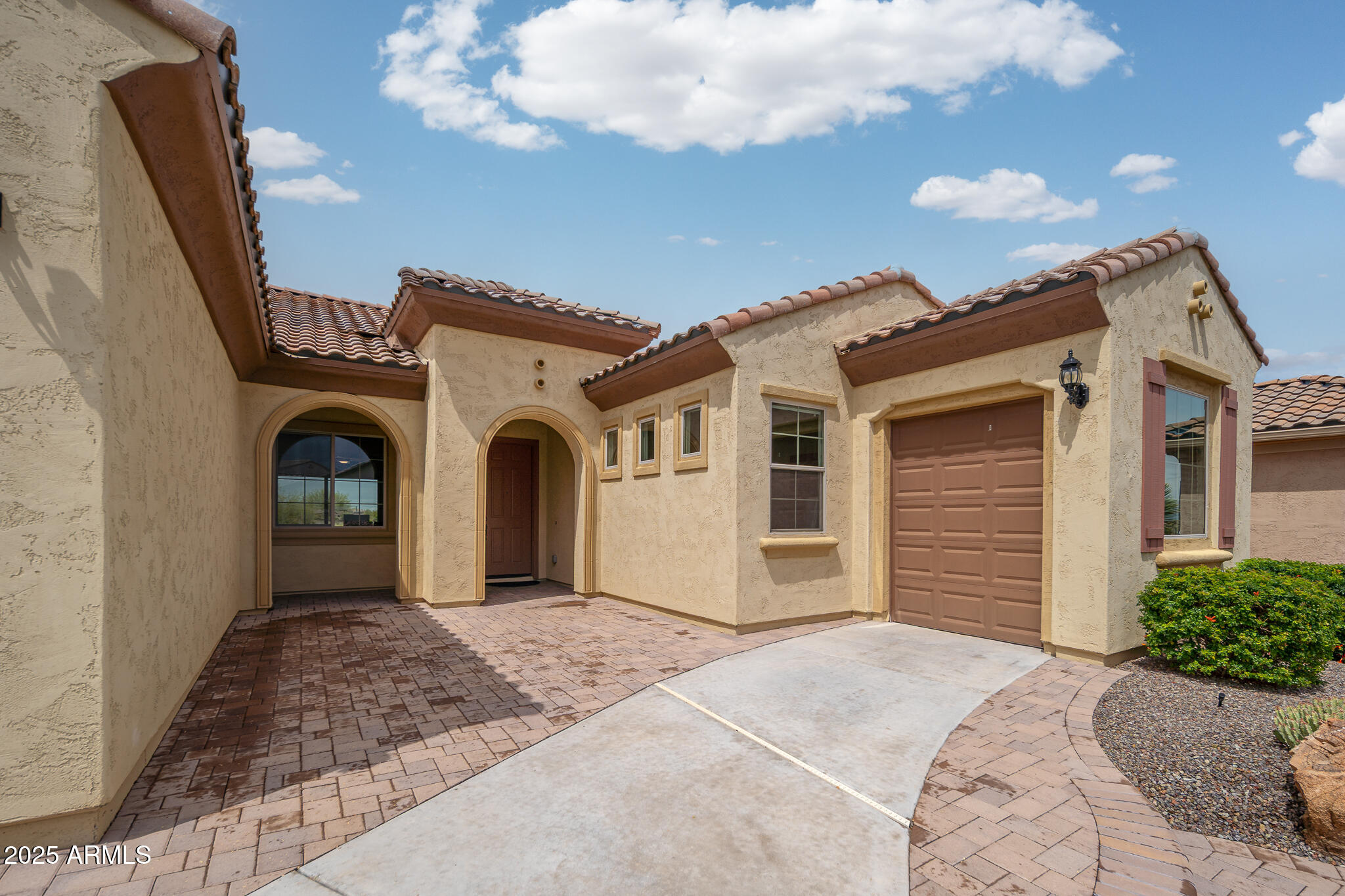 26190 W SIESTA Lane
