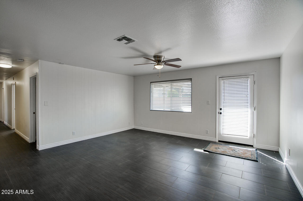 1881 E CONCORDA Drive