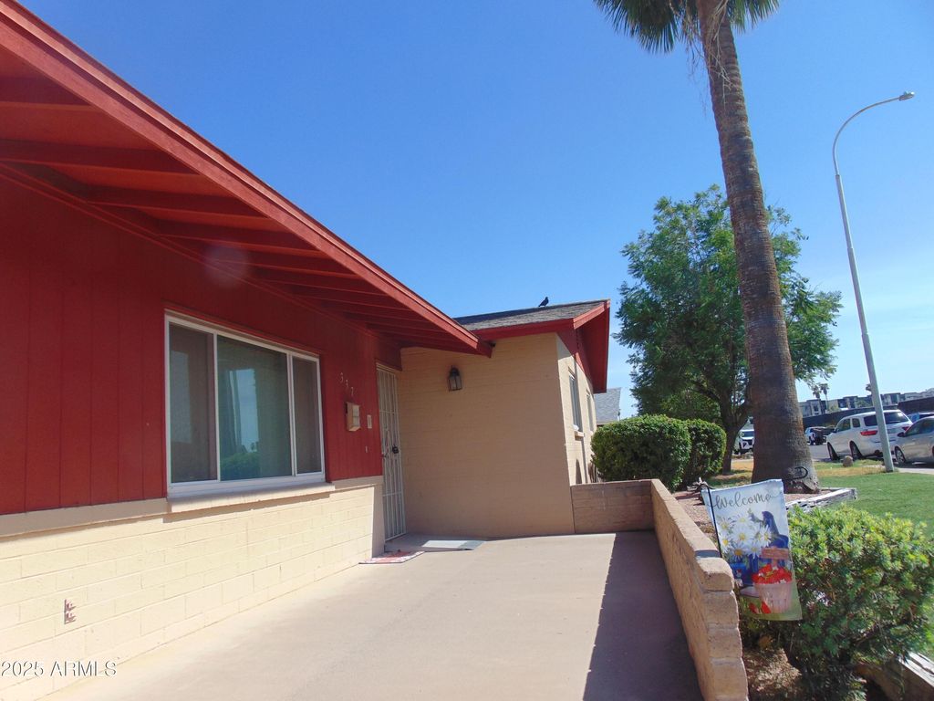 Photo of 337 N Comanche Drive, Chandler, AZ 85224 (MLS # 6920621)