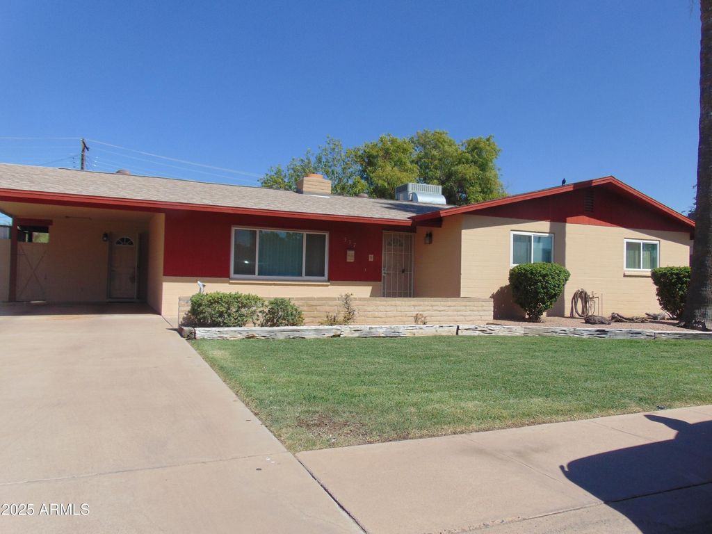 Photo of 337 N Comanche Drive, Chandler, AZ 85224 (MLS # 6920621)