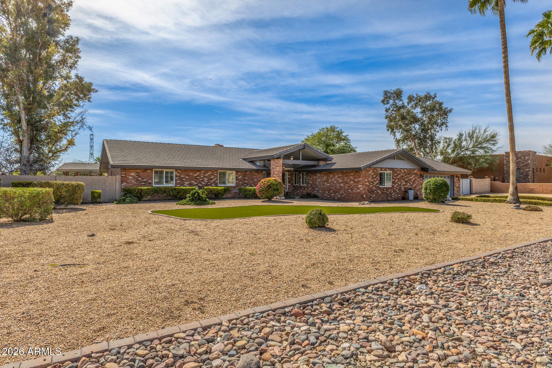 4933 W FALLEN LEAF Lane