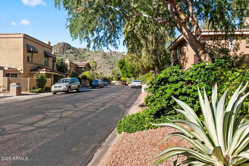Photo of 744 E North Lane #1, Phoenix, AZ 85020 (MLS # 6937313)