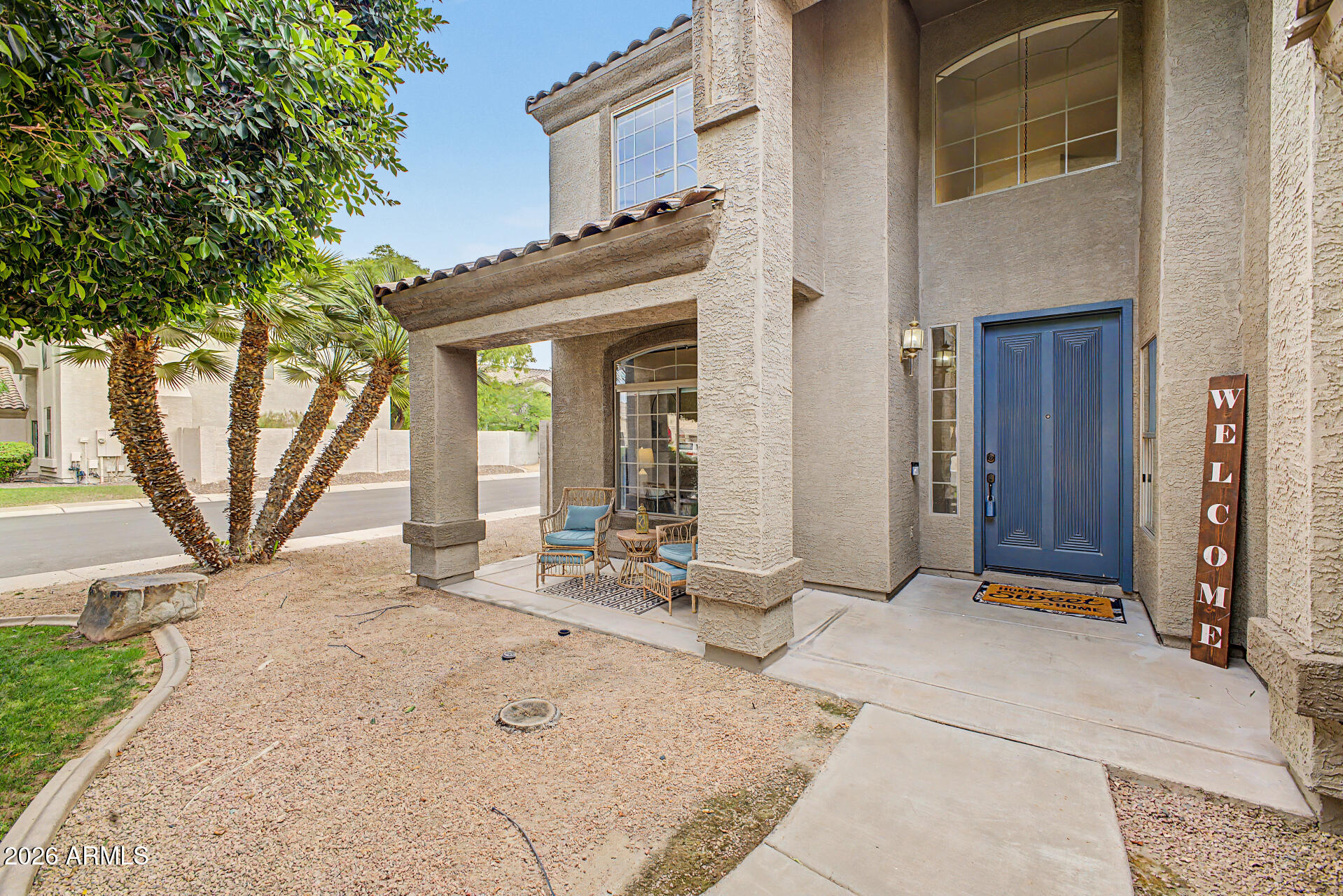 1095 W MULBERRY Drive