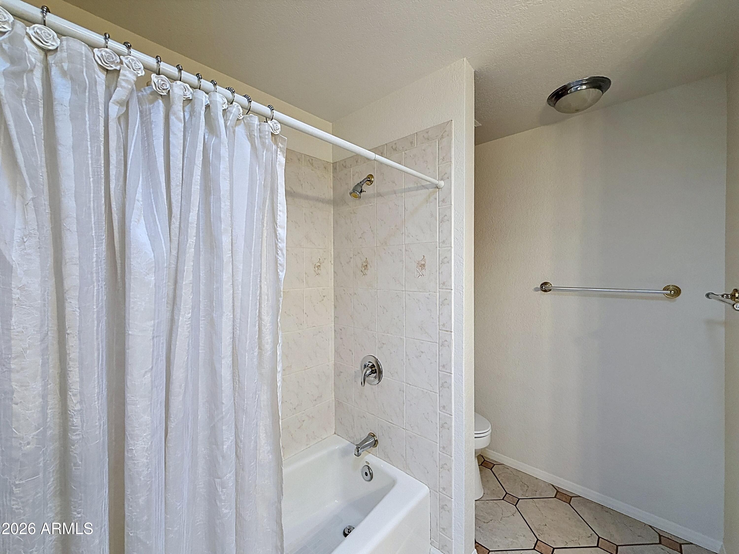 COUNTRY RIDGE - Residential