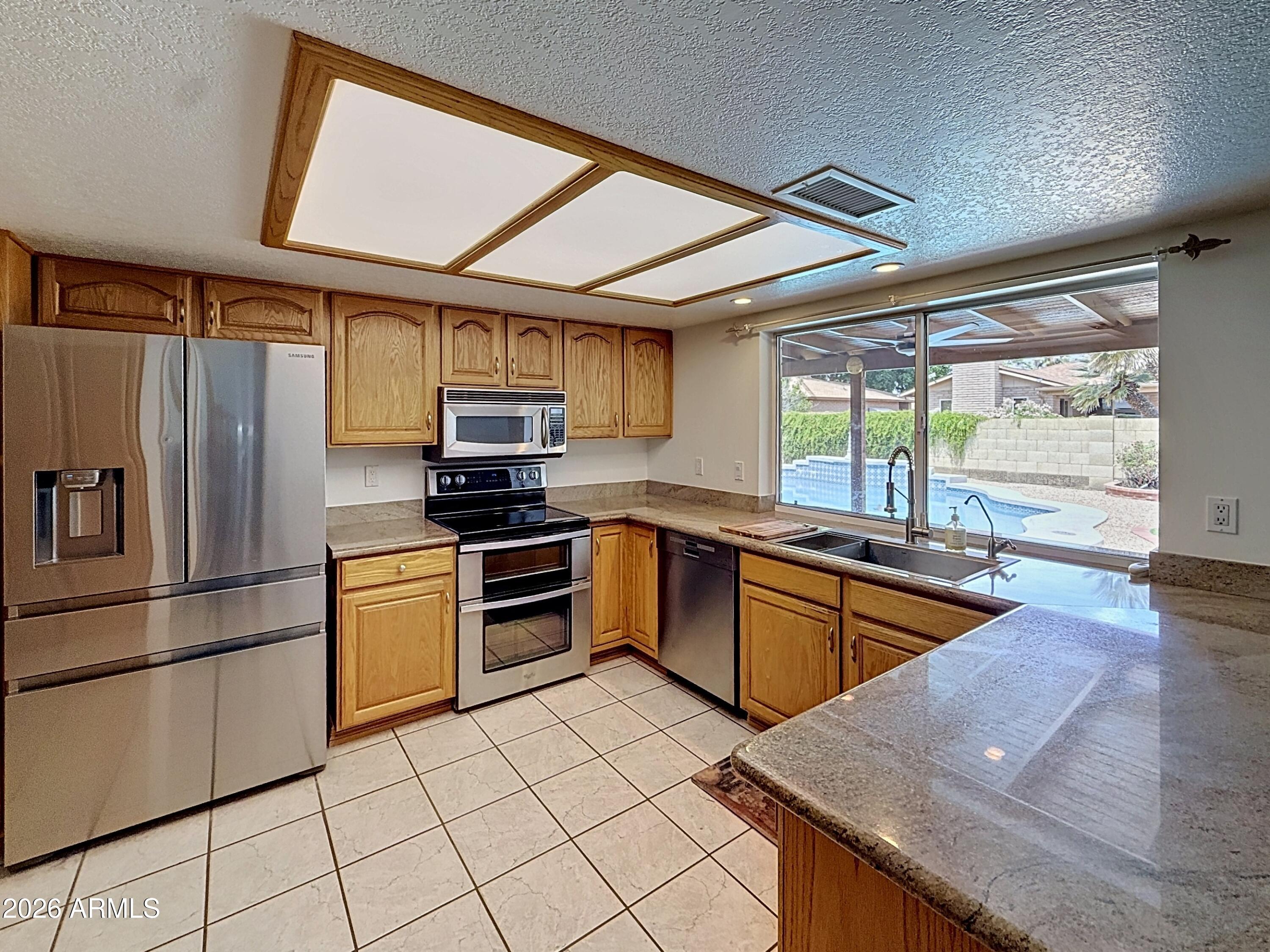 COUNTRY RIDGE - Residential