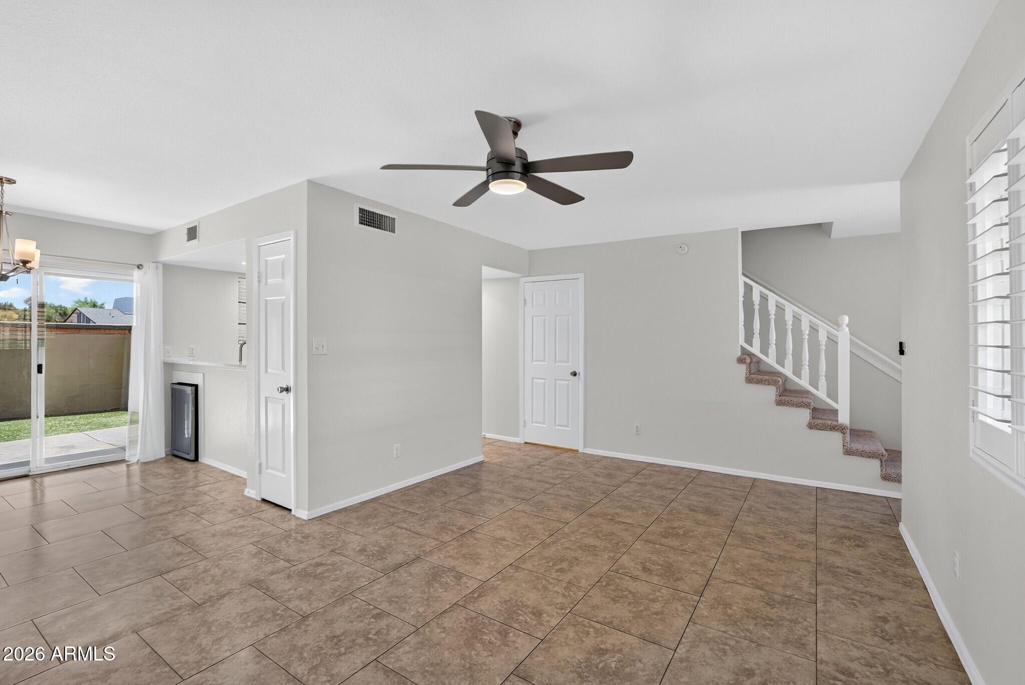 1418 W LA JOLLA Drive