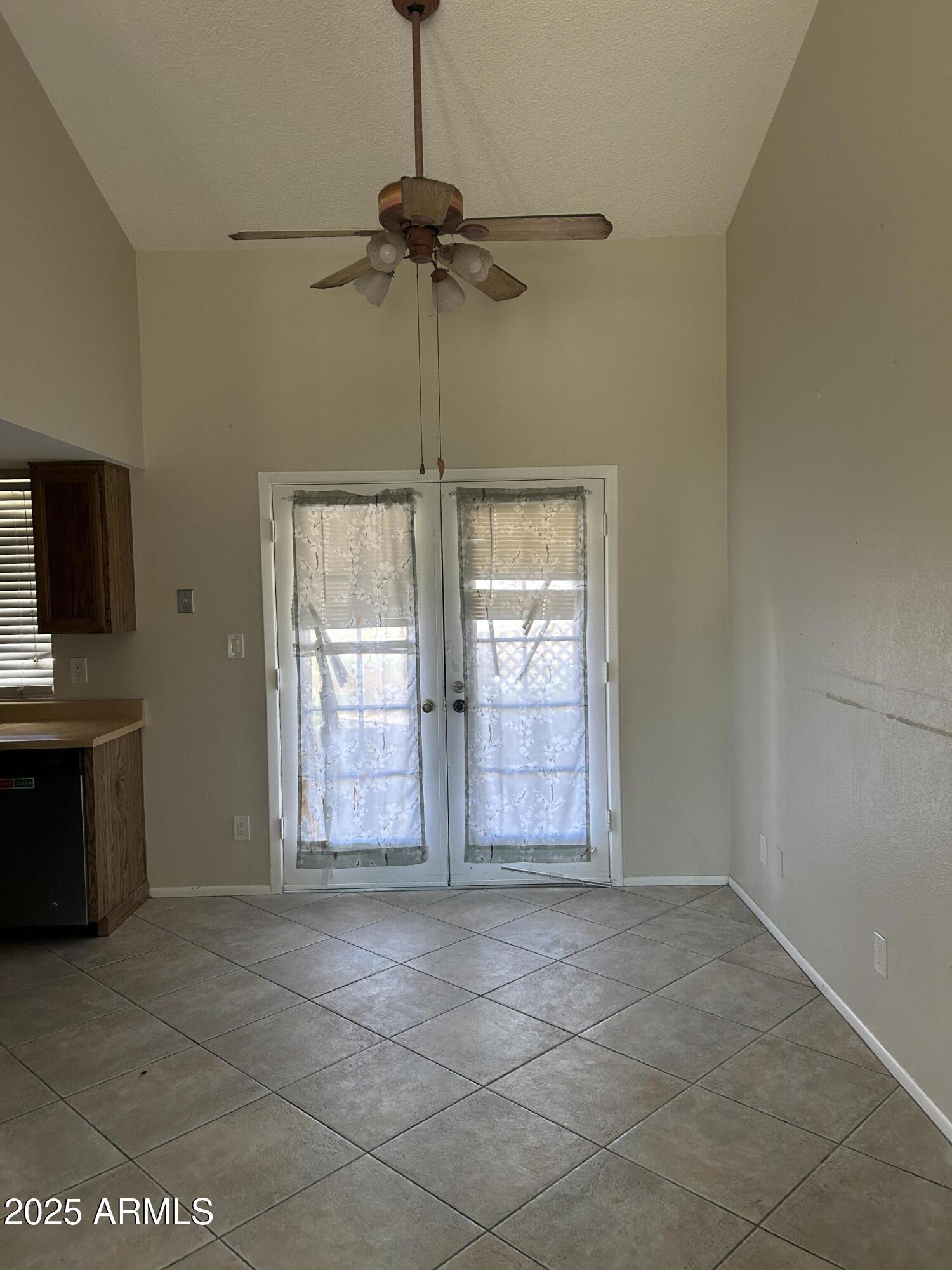 8814 W COOLIDGE Street