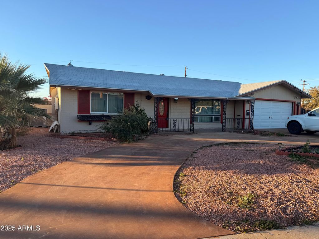 Photo of 10656 W Connecticut Avenue, Sun City, AZ 85351 (MLS # 6955444)