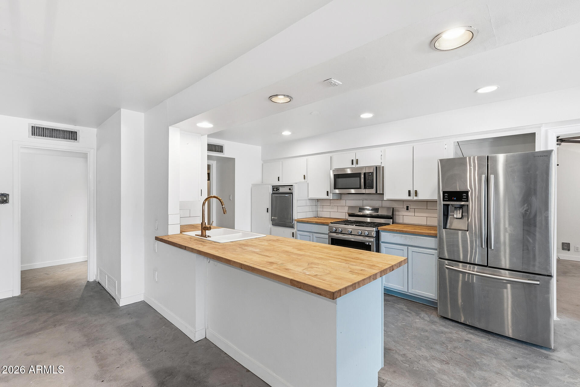 6319 N 13TH Place