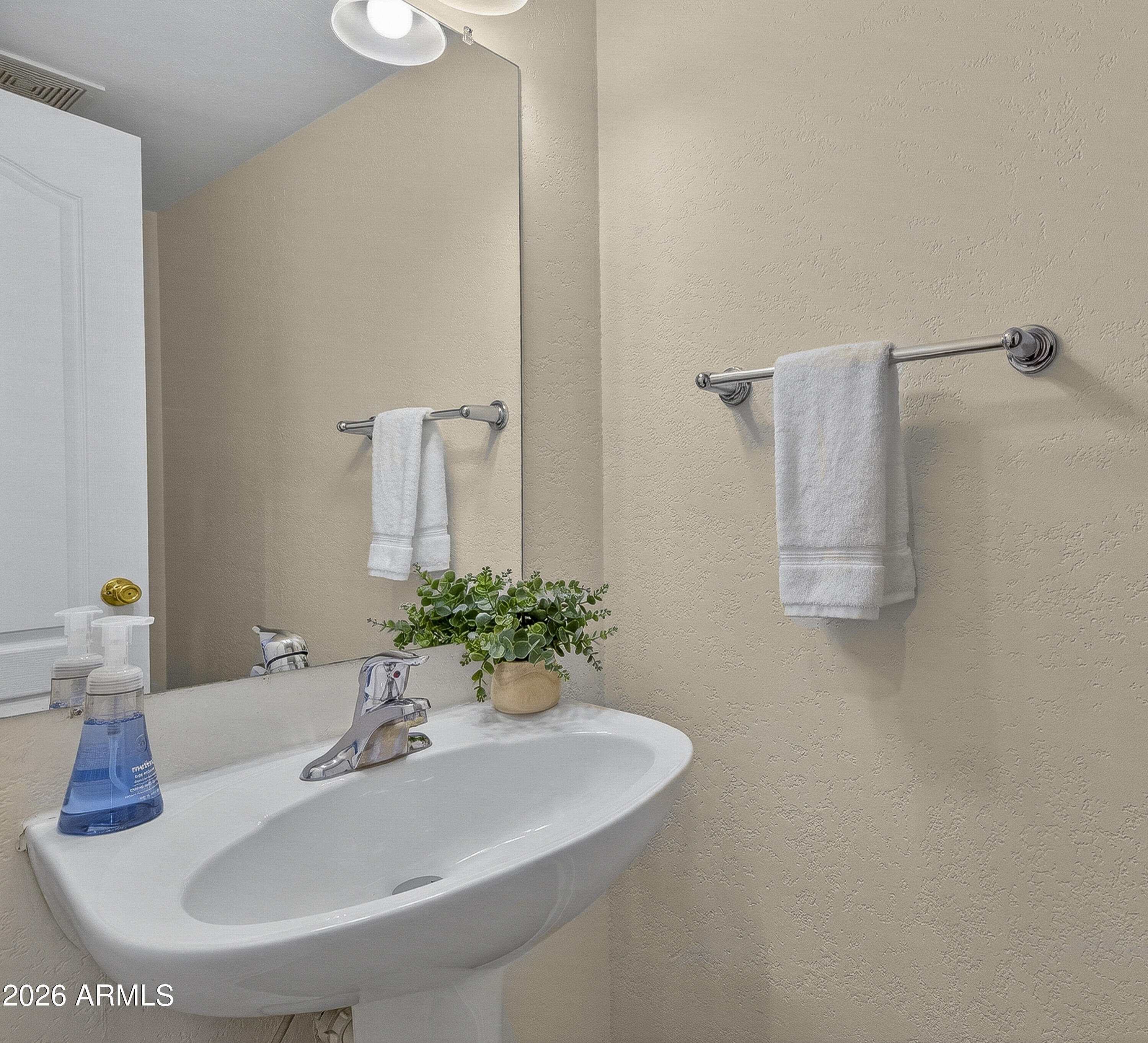 TOWNHOMES AT BOULDER POINTE 2 - Residential