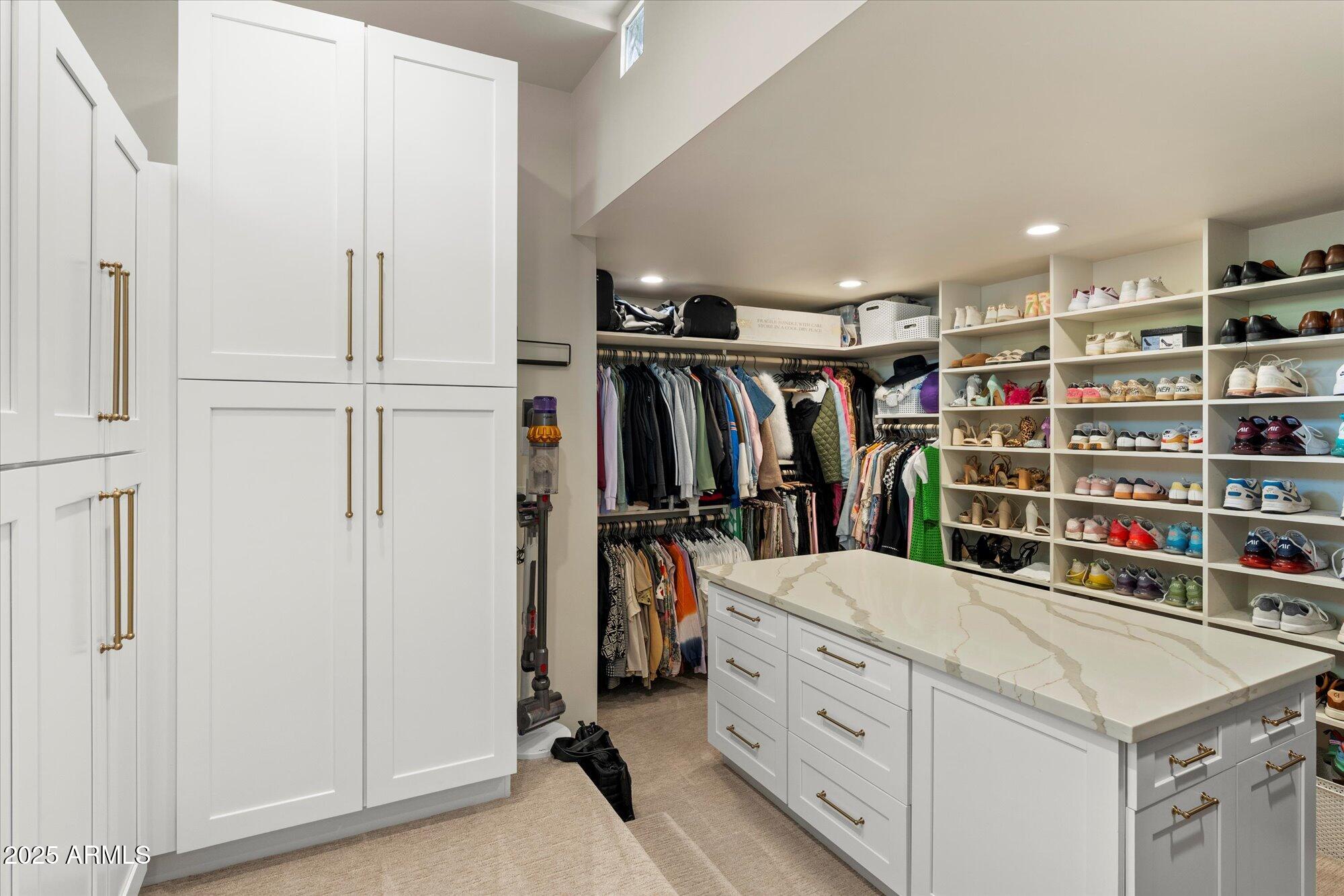 DEL RAY ESTATES - Residential