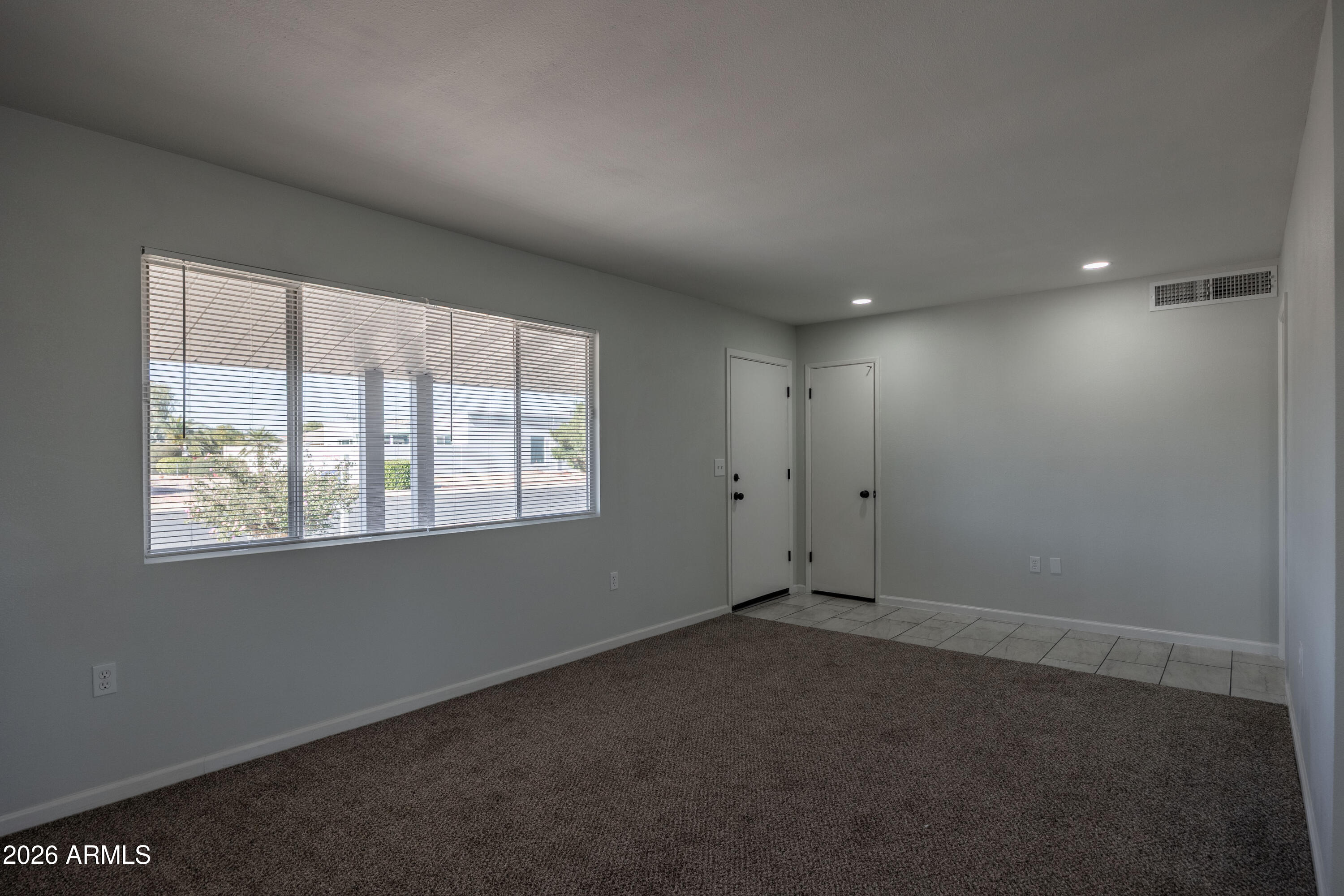 10225 N BALBOA Drive