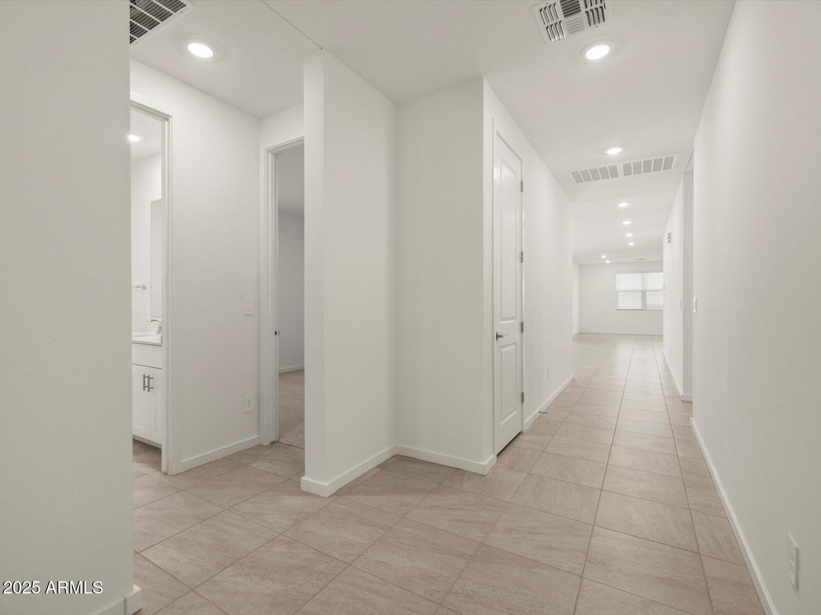 37484 W SAN SISTO Avenue