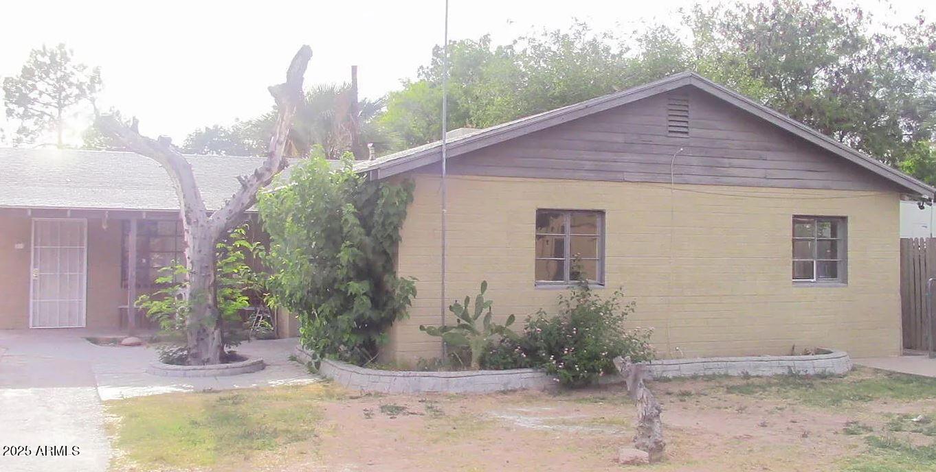 114 S LEBARON Street
