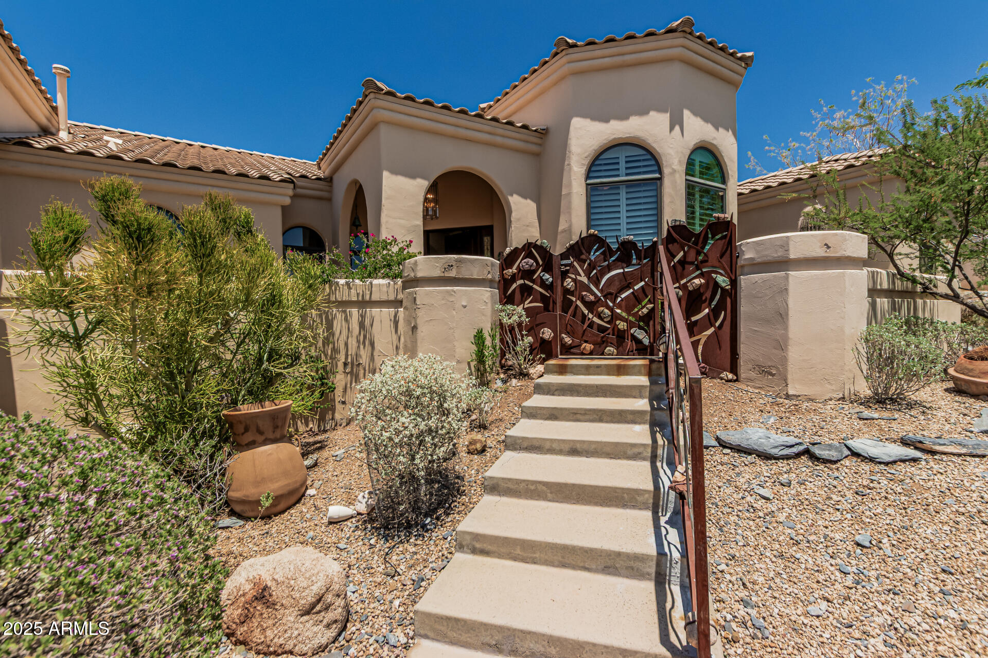 6010 E LANGUID Lane