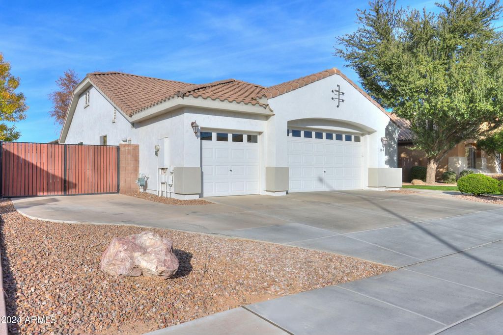 Photo of 1184 E Prescott Place, Chandler, AZ 85249 (MLS # 6912594)